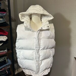 Women’s Fabletics Puffer Vest With Removable Hood Size Large